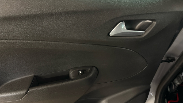 Vauxhall Crossland 1.2 Turbo SRi Nav 5dr Petrol Hatchback